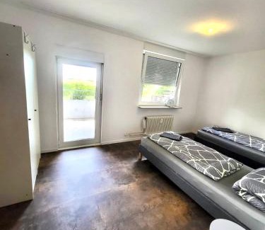 Freiberg am Neckar Apartment | nJoy! Comfort & Spacious - Balkon - gratis WLAN - perfekt für Work & Travel