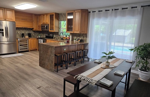 Rural Estates House | nn"Spacious Family Retreat with Pool & Play Area" nn"Fun for Everyone