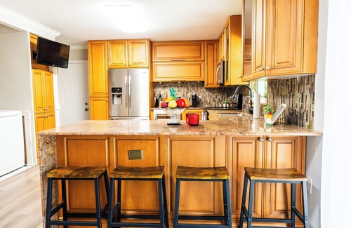 Rural Estates House | nn"Spacious Family Retreat with Pool & Play Area" nn"Fun for Everyone