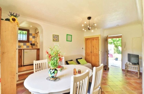 Le Bar-sur-Loup Apartment | Noélie's House