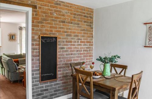 Foxley House | No 1 Fox Burrow-Uk44306