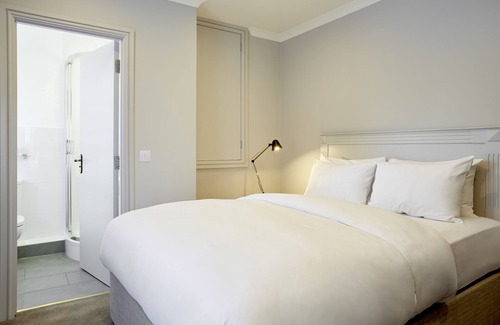 Abergavenny Cottage | No. 17 Cottage, adjacent to the Abergavenny Hotel