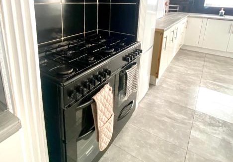 Bootle House | No. 206 - Spacious 5 Bed
