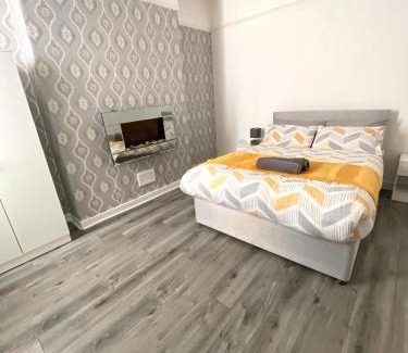 Bootle House | No. 206 - Spacious 5 Bed