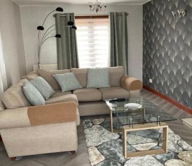 Banff House | No 22