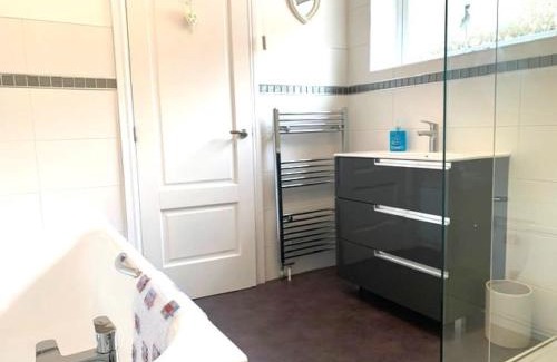 Muston House | No 3 Brooklands - Central location