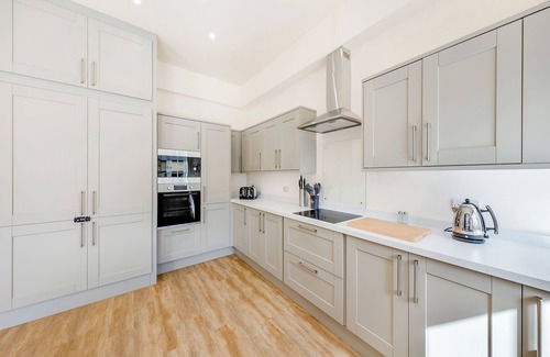 Felton Cottage | No 4 - Kempton Park - UK47939