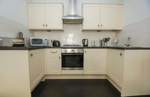 Brighton Apartment | No 5 |Close to Seafront| by Brighton Holiday Lets