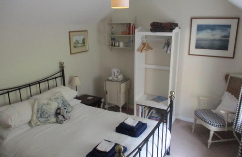 Holkham Bed & Breakfast | No 52 'Sea Holly' Holkham