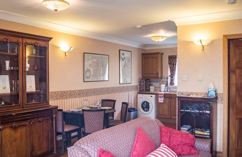 Ballynahinch Cottage | No 8 Old Manor Ballynahinch - sleeps 4 guests in 2 bedrooms