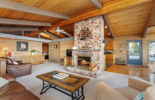 Hansville House | No Bank Waterfront Home - Epic Views and Sandy Beach Await you