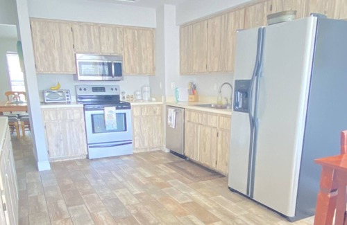 New Port Richey House | NO children under 18 or pets of any kind, including service or comfort animals.