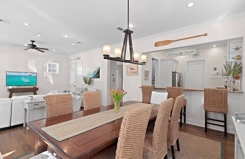 Seagrove Beach House | NO HASSLE BEACH ACCESS! 3 bd, 3ba, 2 Pools, Pet Friendly-10% off 7-day rentals