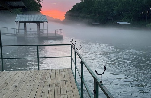 Heber Springs House | NO ORDINARY TRAILER! A delightful getaway on The Little Red River with hot tub!