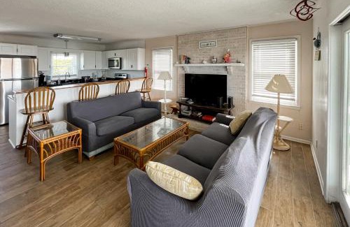 Emerald Isle Apartment | No Regrets Up