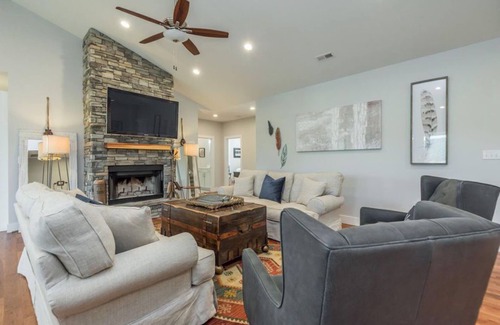 Maynardville House | NO STEPS TO THE LAKE! BRAND NEW LAKE FRONT HOME,** SERENITY AT THE LAKE**