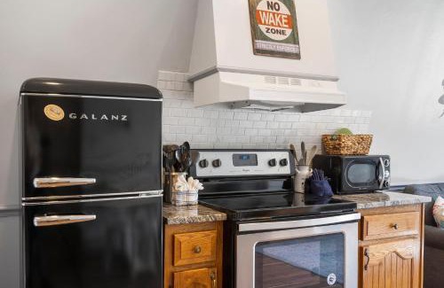 Big Cedars Apartment | No Wake Zone Suite