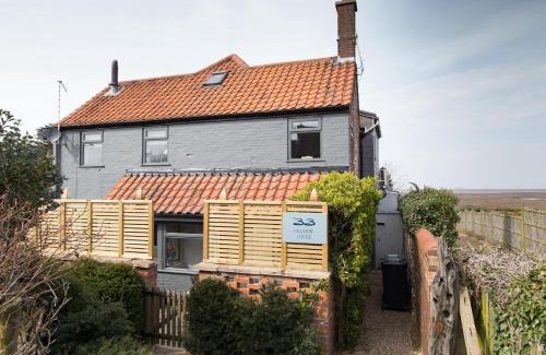 Brancaster Staithe House | No33 HILLVIEW LODGE BOUTIQUE COTTAGE