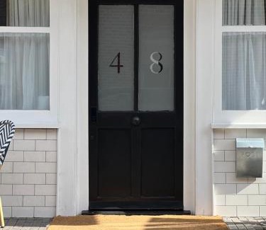 Pewsey Apartment | No48 - Luxe Edwardian Shop Conversion in Pewsey