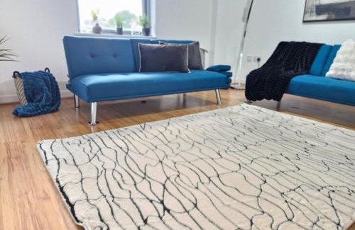 Leabridge Apartment | No8 Luxury Stays 4min walk City links Park Canal