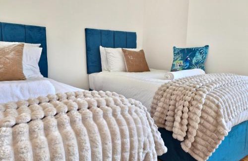 Leabridge Apartment | No8 Luxury Stays 4min walk City links Park Canal
