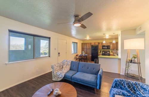 Highland Business Apartment | Nob Hill Boho Midcentury Charmer