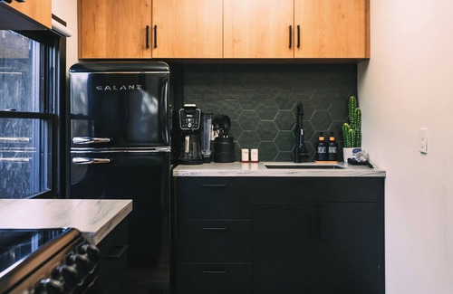 Fairview House | Noble Nook with Hot Tub