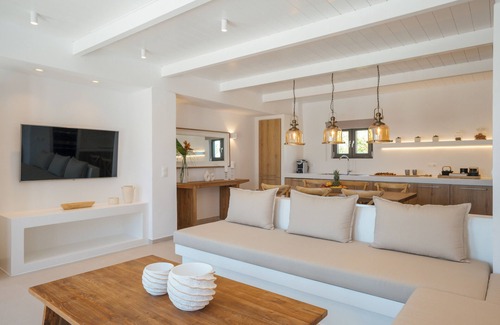 Santa Maria Villa | Noble Pearl Villas with Pool View & 7000 sq.m Beautiful Garden - Villa 2