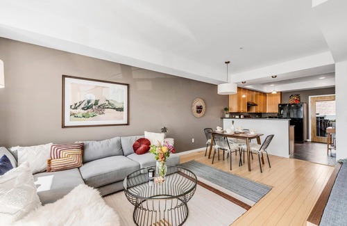 Boulder House | NoBo Townhome - Garden & Nearby Trails - Bright