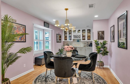 Willowdale House | Nod to NOLA: Enjoyable 3-bedroom house with Big Easy Twist in Metairie