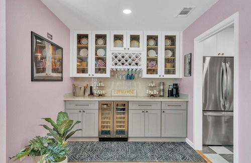 Willowdale House | Nod to NOLA: Enjoyable 3-bedroom house with Big Easy Twist in Metairie