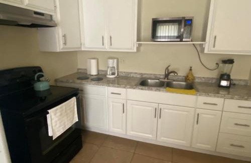 Greenacres Apartment | nogal ave 21st