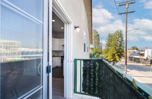 North Hollywood House | NoHo by AvantStay | North Hollywood Townhome