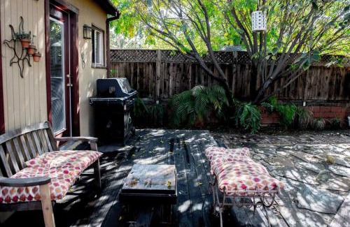 North Hollywood House | NoHo Escape