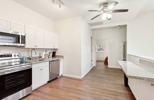 Tulane - Gravier House | NOLA Chic 5BR Retreat w/Hot Tub in the City