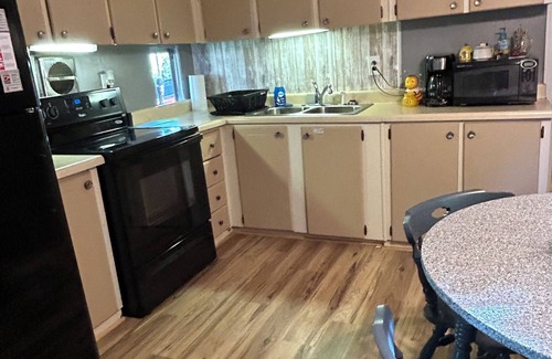 Clarkson House | Nolin Lake walking distance to Conoloway boat ramp