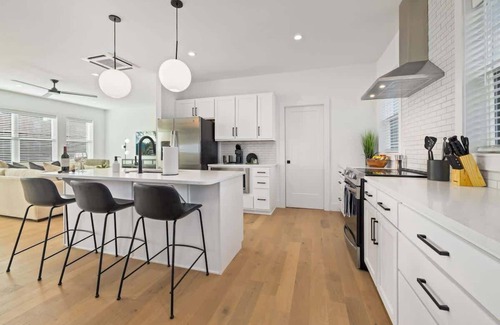 Downtown House | Nomad - Arts District - Garage - 0.5 mi DT