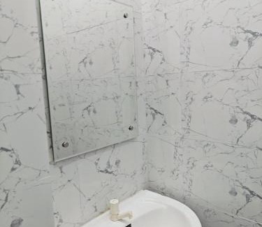 Mohangarh House | Non AC Room For Travelers Lucknow