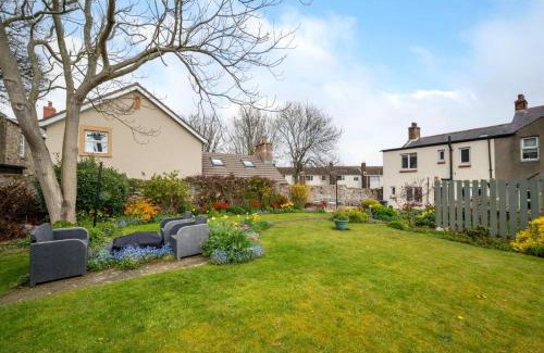 North Sunderland House | Nook House