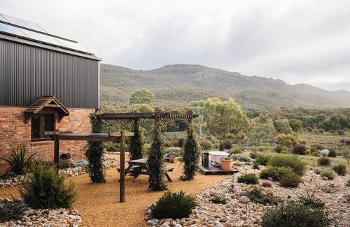 Halls Gap House | Nook On The Hill