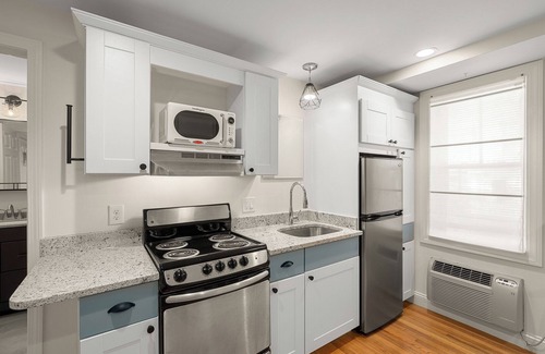 Newburyport Apartment | Nordic Suite at Hygge House