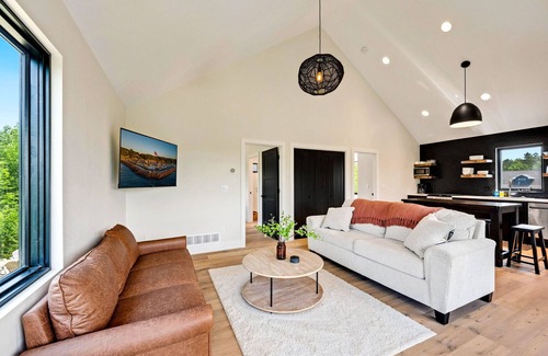 Egg Harbor House | Nordica House and Loft-Walk to Egg Harbor