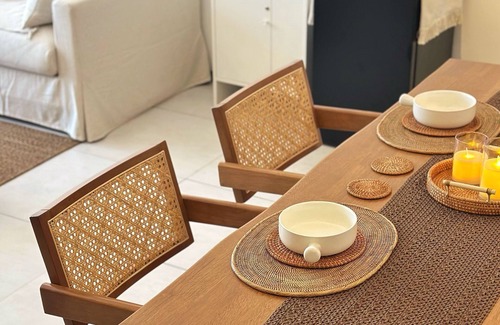George Town Condo | NordicHouse@Georgetown. 3 minutes to Heritage Site. King & Queen Beds