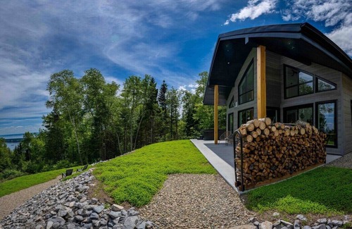 Les Eboulements Ski Chalet | Nordik Emma 157 | Hidden bliss, great river view, jacuzzi