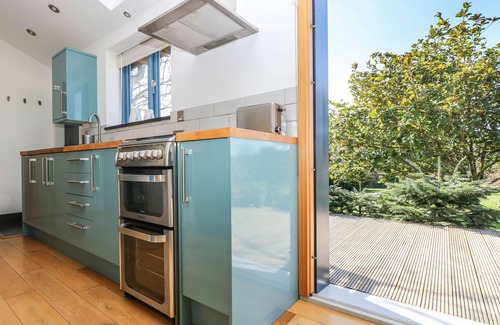 Truro Cottage | NORDSTROM, with open fire in Callestick