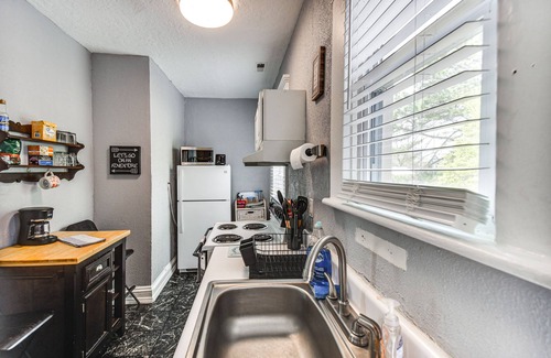 Norfolk Apartment | Norfolk Apartment: 1 Mi to Ocean View Beach Park!