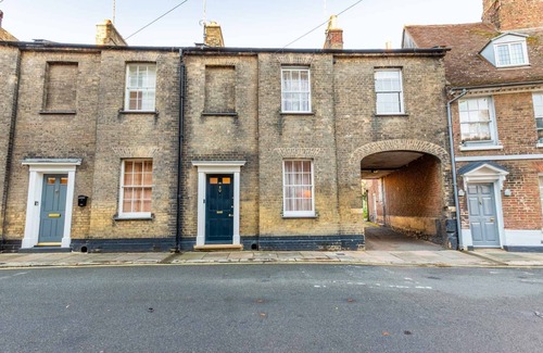 King's Lynn Cottage | Norfolk Historic Townhouse - Norfolk Holiday Properties