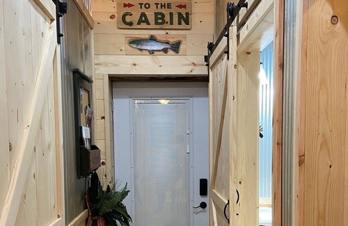 Norfork House | ❤️Norfork's Caddis Cabin - Close to all the sites! Walk to the Brew Pub & Café❤️