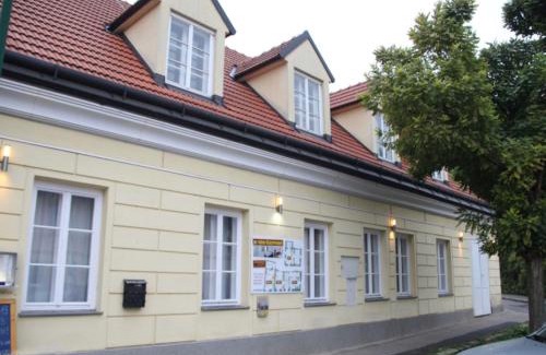 Grub Hotel | Norling Guest House