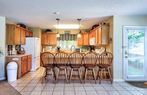 La Follette Condo | Norris Lakefront Condo at Deerfield Resort
